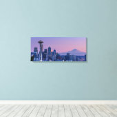 Zet Rainier op de achtergrond. Canvas Afdruk (Insitu (Houten vloer))