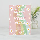 Zeven is een Vibe Retro 7e Groovy Roze Meisje 1970 Kaart (Staand voorkant)