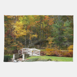 Zeven Springs Fall Bridge I Herfstlandschap Theedoek