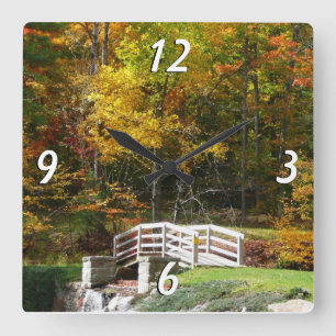 Zeven Springs Fall Bridge I Herfstlandschap Vierkante Klok
