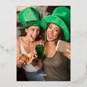 Zich zo gelukkig voelen Groene St. Patrick's Day P Folie Uitnodiging (Achterkant)