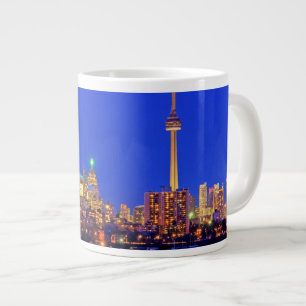 Zicht op de skyline van Downtown Toronto 's nachts Jumbo Mok