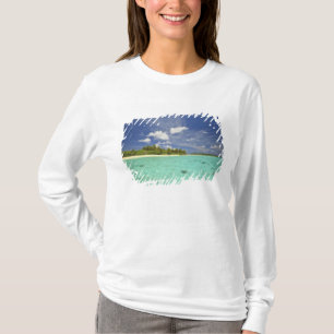 Zicht op Funadoo Island vanuit Funadovilligilli T-shirt