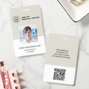 Ziekenhuis Kliniek Dokter Neutraal Beige QR-code I Badge