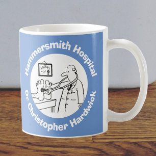 Ziekenhuis, klinische of chirurgische ingrepen met koffiemok