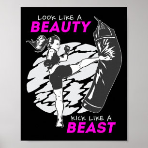 Ziet eruit als een schoonheid, trapt als een beest poster
