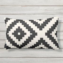 Zigzag Geometric Pattern Black and Cream Buitenkussen