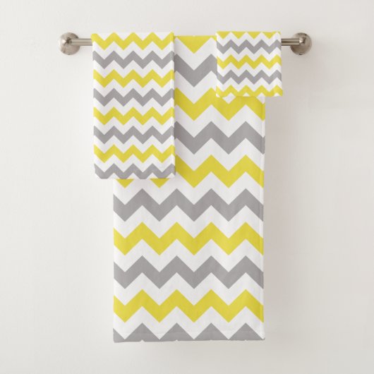 Zigzag Patroon, Chevron Pattern, Geel, Grijs Bad Handdoek (Insitu)
