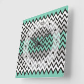 ZIGZAG patroon - zwart wit grijs + uw idee Vierkante Klok (Hoek)