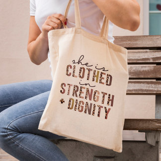 Zij Is Gekleed In Kracht & Waardigheid Christelijk Tote Bag