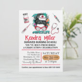 Zij is klaar om het Afstuderen van de showts te ro Kaart (Staand voorkant)