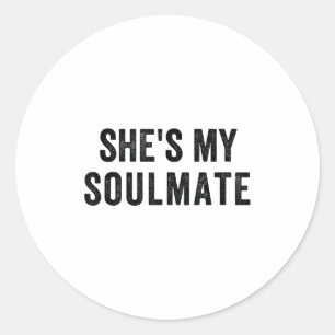 Zij is mijn zielsverwant Ik ken hem niet Grappige Ronde Sticker