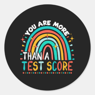 Zijn meer dan een testscore Koele regenboogtestdag Ronde Sticker