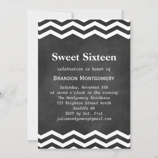 Zijne Chalkboard & White Chevron Sweet 16 Uitnodig Kaart (Voorkant)