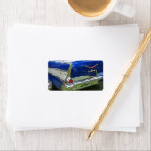 Zijwitte staartvin op blauwe klassieke auto etiket (Insitu)