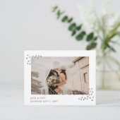 Zilver Confetti Fotobruiloft Aankondiging Briefkaart (Staand voorkant)
