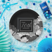 Zilver, zwart en wit 10-jarig roos print papieren bordje (Feest)