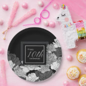 Zilver, zwart en wit 10-jarig roos print papieren bordje (Feest)