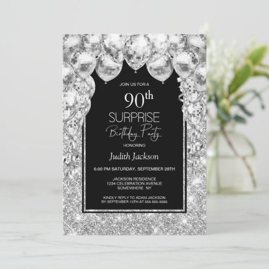 Zilveren ballonnen verrassen 90ste verjaardagsfees kaart (Staand voorkant)