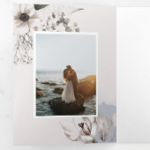 zilveren blush bloemendrievoudige bruiloft uitnodi drieluik uitnodiging (Binnenzijde eerst)