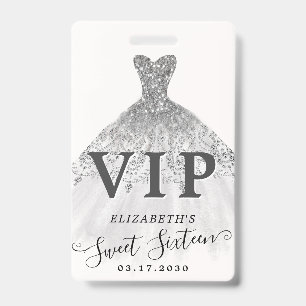 Zilveren grijze glitters jurk Sweet 16 VIP verjaar Badge