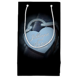 Zilveren hangslot liefhebbers gespecialiseerde ove klein cadeauzakje