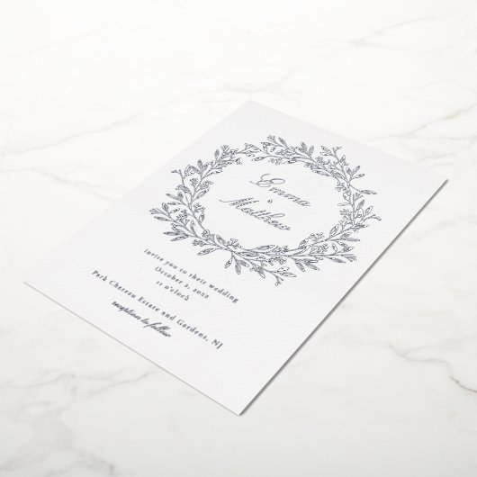 Zilveren minimalistische Boho bloementuin Folie Uitnodiging (Gedraaid)