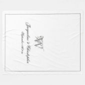 Zilveren Monogram Rand Zwarte Script Witte Pasgetr Fleece Deken (Voorkant (Horizontaal))