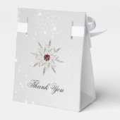 Zilveren rode sneeuwvlokken vrijgezellenfeest guns bedankdoosjes (Achterkant)