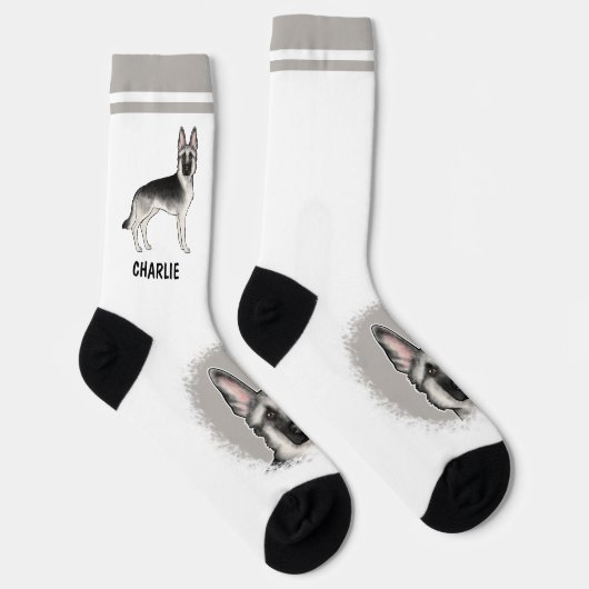 Zilveren Sable Duitse Herder Hond Met Aangepaste N Sokken (Rechts)