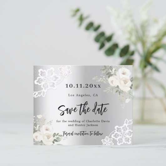 Zilveren witte bloemen bruiloft Save the Date kaar (Staand voorkant)