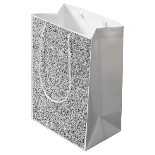 Zilvergrijze lichtglitter medium cadeauzakje (Achterkant Gekanteld)