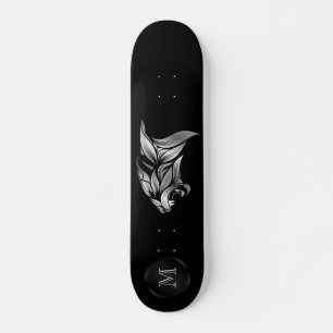 Zilvervormd tijgerhoofd op zwart monogram skateboard