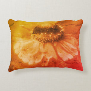 Zinnia Daisy-bloem in Sepia  Accent Kussen