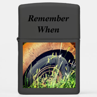 Zippo Lighter met oude Chevy Truck Fender