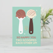 Zo blij dat jullie twee elkaar ijs hebben geschept feestdagenkaart (Staand voorkant)