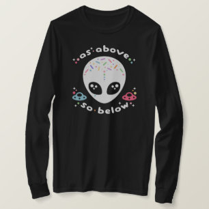 Zoals hierboven, onder Alien T-shirt