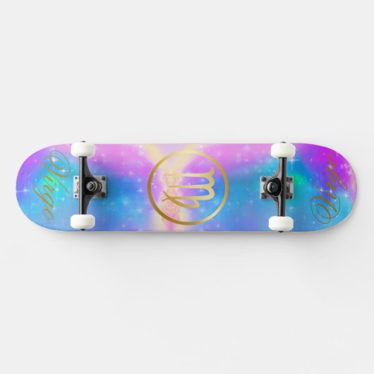 Zodiac teken Maagd goud op kleurrijke achtergrond Skateboard (Horizontaal)