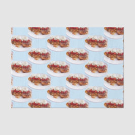 Zoet brood met aardbeien en room tissuepapier