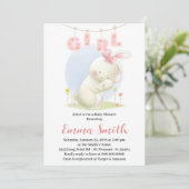 Zoete Bunny Girl Baby Shower Uitnodiging (Staand voorkant)