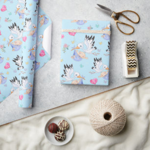 Zoete Nieuwe Baby Jongen en Ooievaar  Cadeaupapier