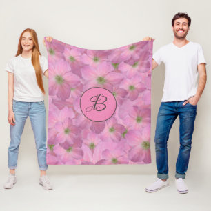 Zoete roze bloemen met aangepast monogram fleece deken