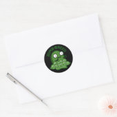Zom-ras Funny Zombie Breed Pun Dark BG Ronde Sticker (Envelop)