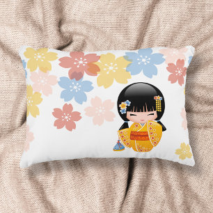 Zomer Kokeshi-pop - Geisha-meisje in gele kimono Decoratief Kussen