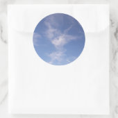 Zomerhemel met milde wolken ronde sticker (Tas)