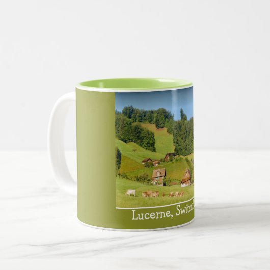 zomerlandschap in Zwitserland Tweekleurige Koffiemok (Voorkant links)