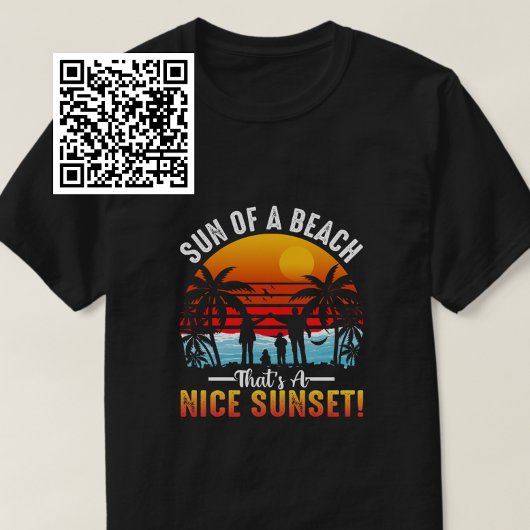 Zon van een strand dat is een mooie zonsondergang t-shirt