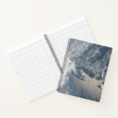 Zonlicht op het water van de aarde. notitieboek (Binnen)