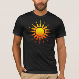 zonne-rots, zon met gitaarroggen met zwoerd t-shirt