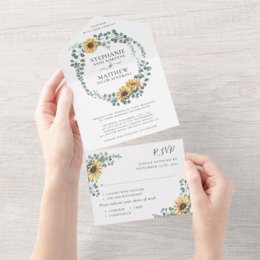 Zonnebloem Eucalyptusbladeren Moderne bruiloft All In One Uitnodiging (Afscheurbaar)